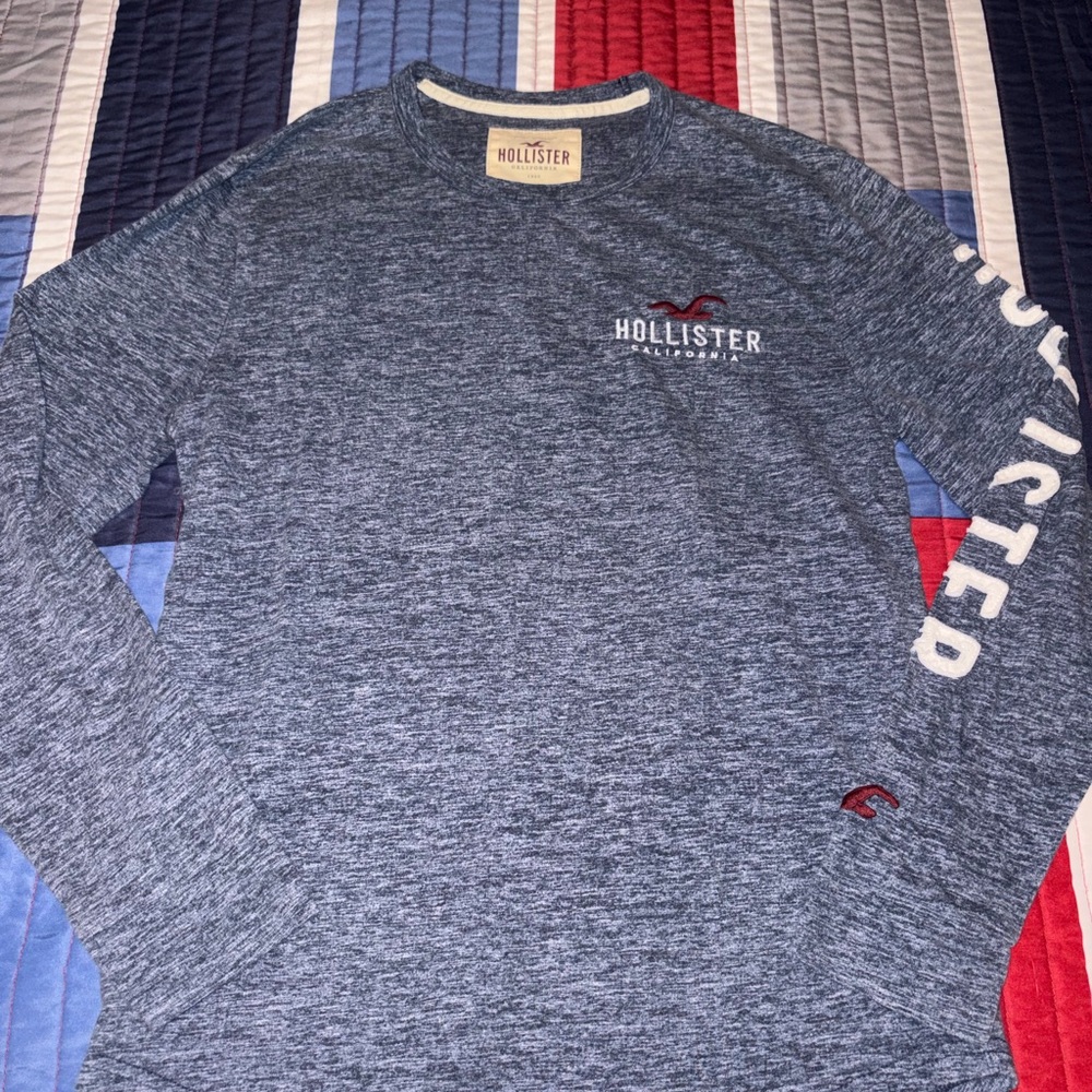 Hollister Men's Heathered Blue Long Sleeve Tee